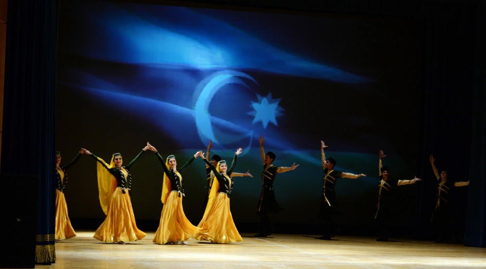 Bakı Xoreoqrafiya Akademiyasının tələbələri konsert proqramı təqdim edib
